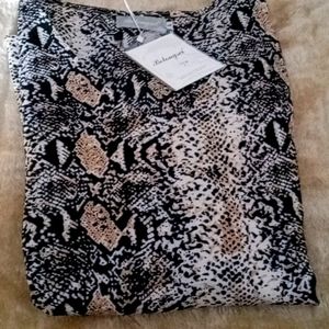Belongsci Snake Skin V Neck Blouse